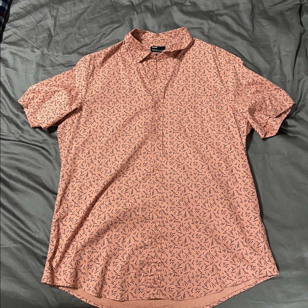 Men’s dress shirt/ button down